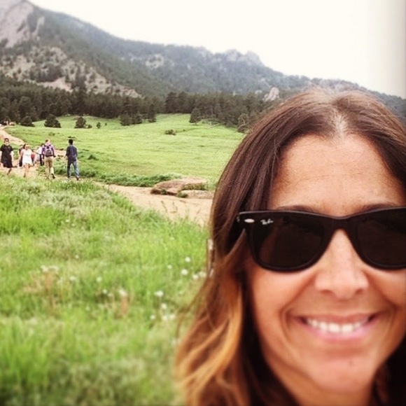 Meet your Posher, Sandy - Picture 1 of 1